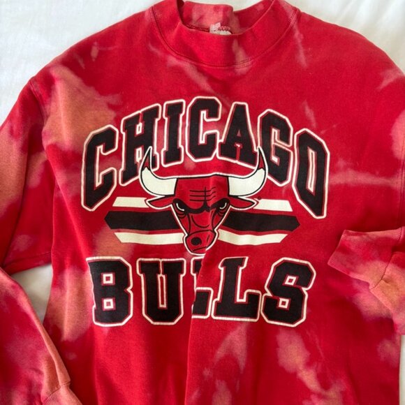 CHICAGO BULLS HAND-TIE DYED SWEATSHIRT (SMALL) - Picture 1 of 1